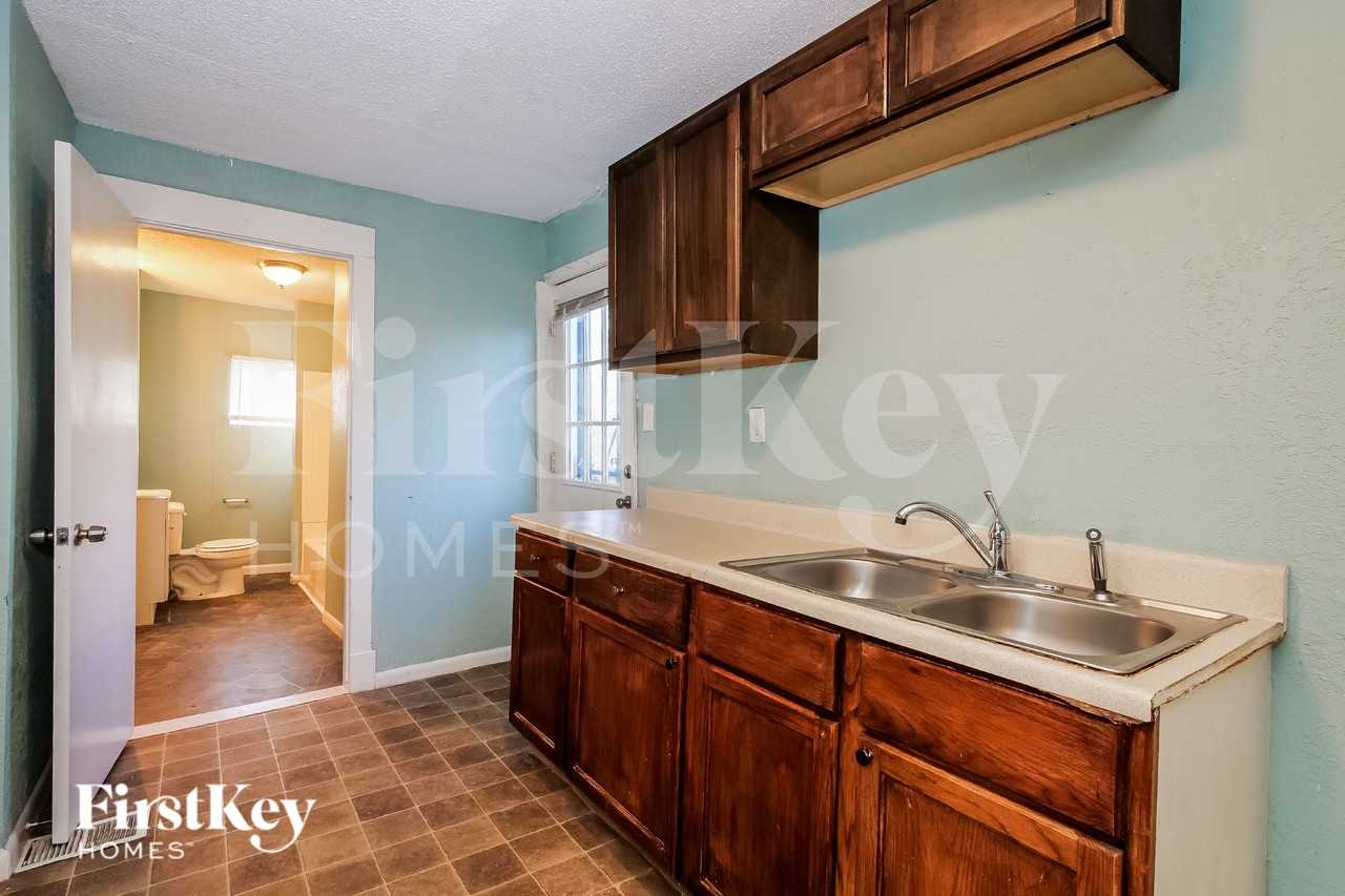 6014 Virginia Ave - Photo 7 of 16