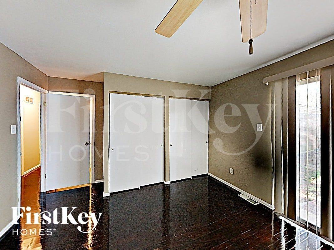 5353 Branridge Rd - Photo 7 of 17