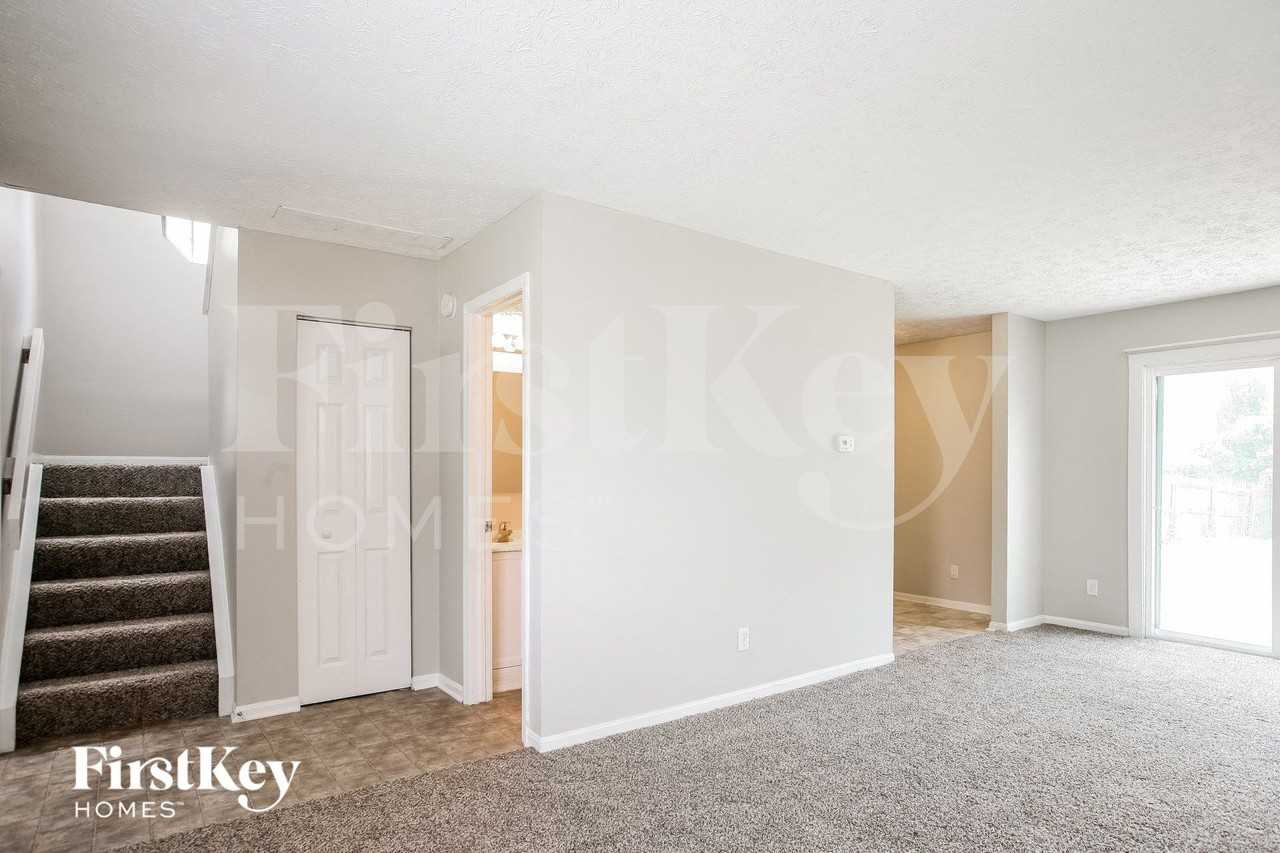 5314 Traditions Dr - Photo 4 of 15