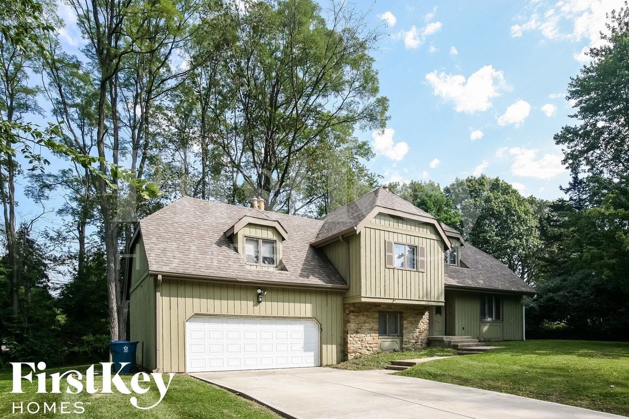 5036 E 76th Street Ct - Photo 2 of 15