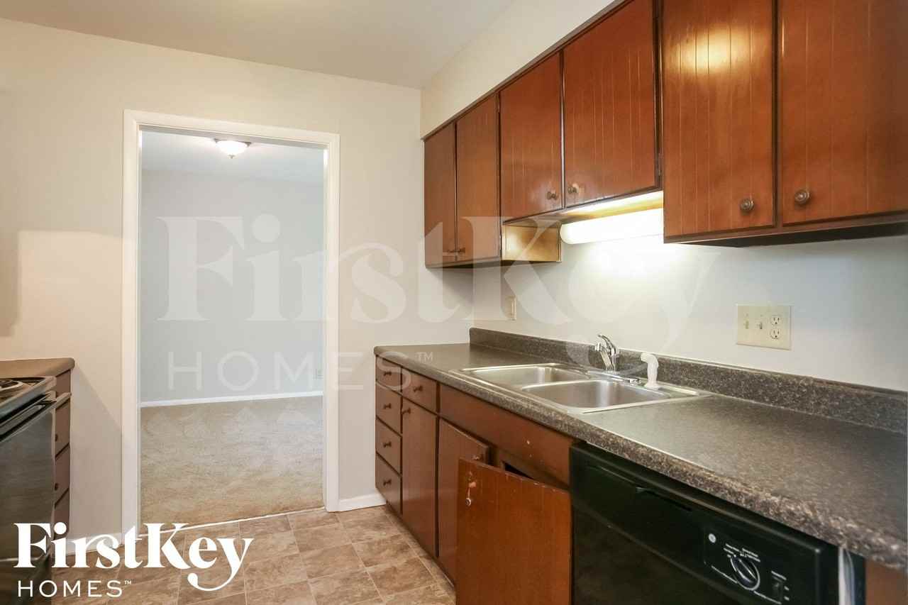 5036 E 76th Street Ct - Photo 7 of 15