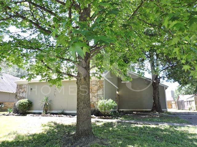 4571 Blue Willow Rd - Photo 3 of 15