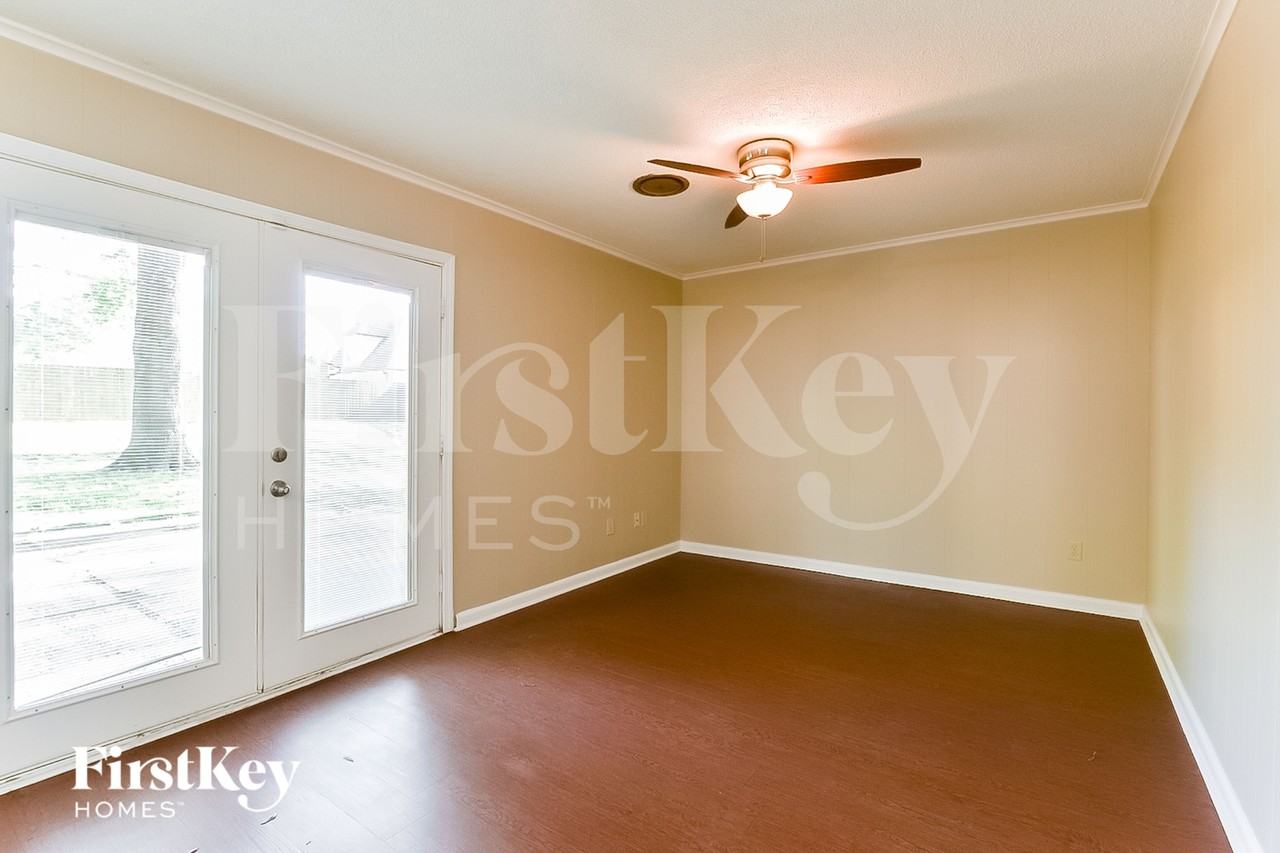 416 Cardinal Dr - Photo 6 of 15