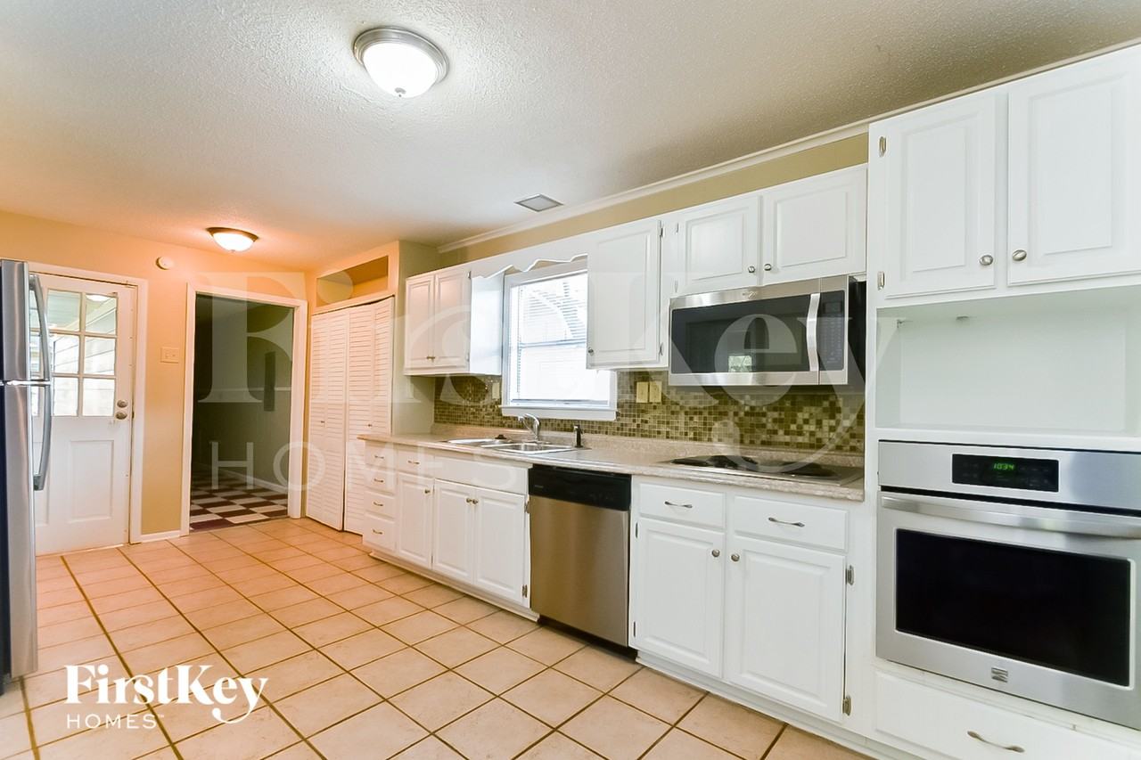 416 Cardinal Dr - Photo 7 of 15