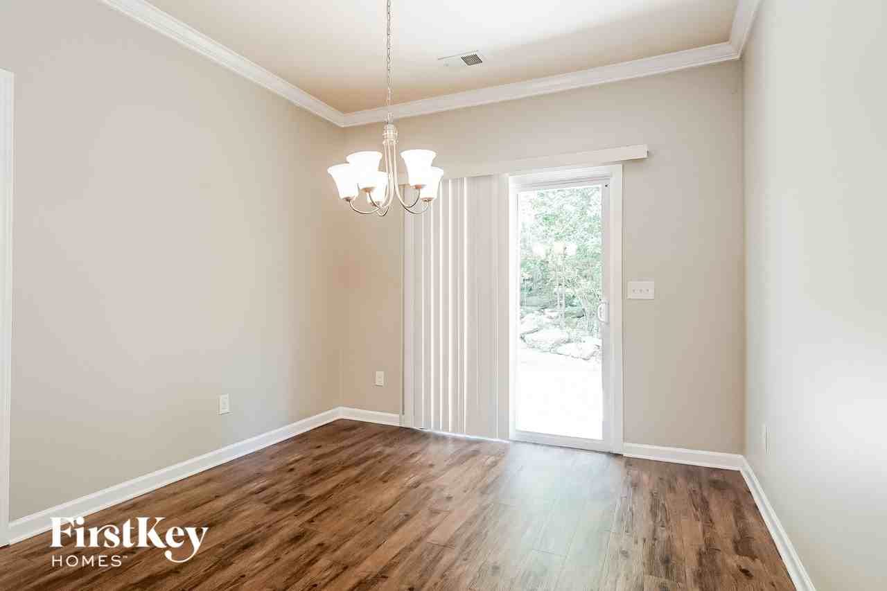 383 W Park Dr - Photo 4 of 15