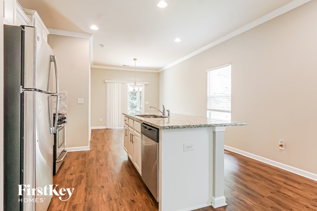 383 W Park Dr - Photo 7 of 15