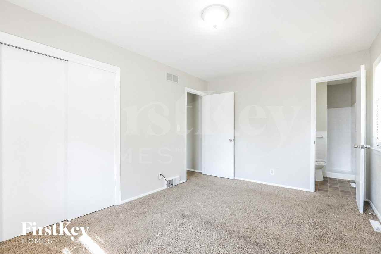 3605 S Stayton Ave - Photo 7 of 15