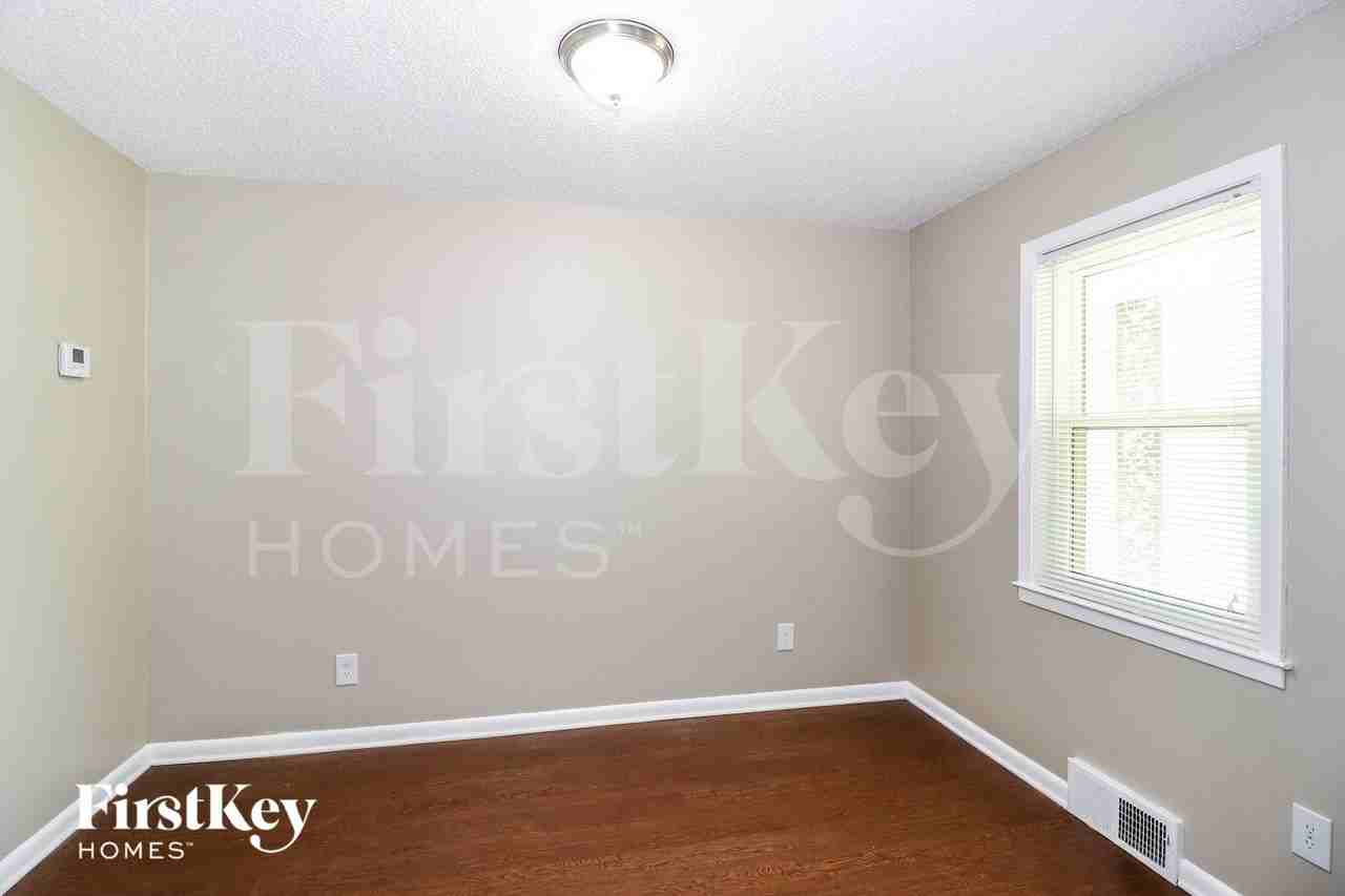 3500 Marietta Blvd - Photo 4 of 15