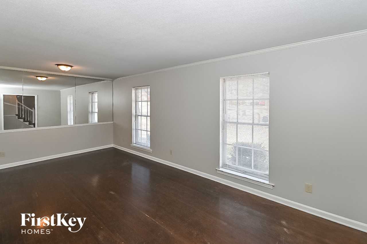 3148 Glen Echo Dr - Photo 2 of 15