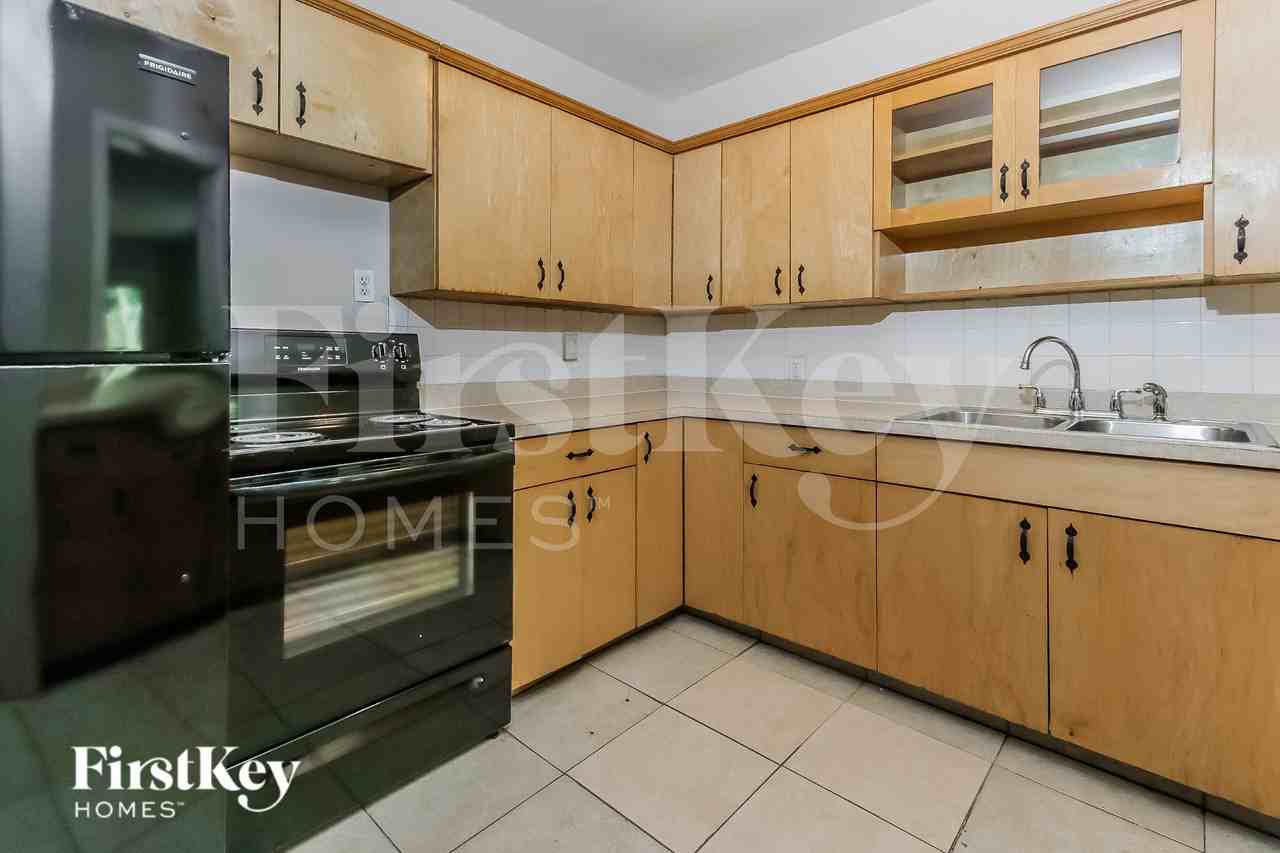 3025 Robert Rd - Photo 5 of 16