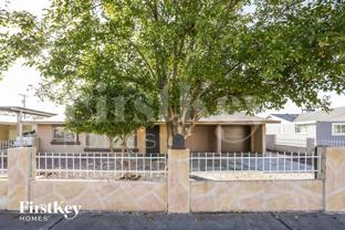 3021 W Camelback Rd - Photo 1 of 1