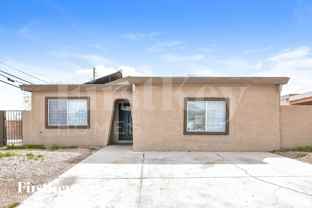 301 Kings Ave - Photo 1 of 1