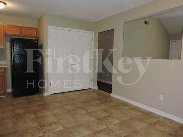 2631 Parkview Dr - Photo 5 of 13