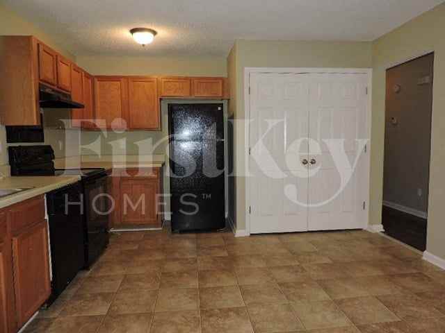 2631 Parkview Dr - Photo 6 of 13