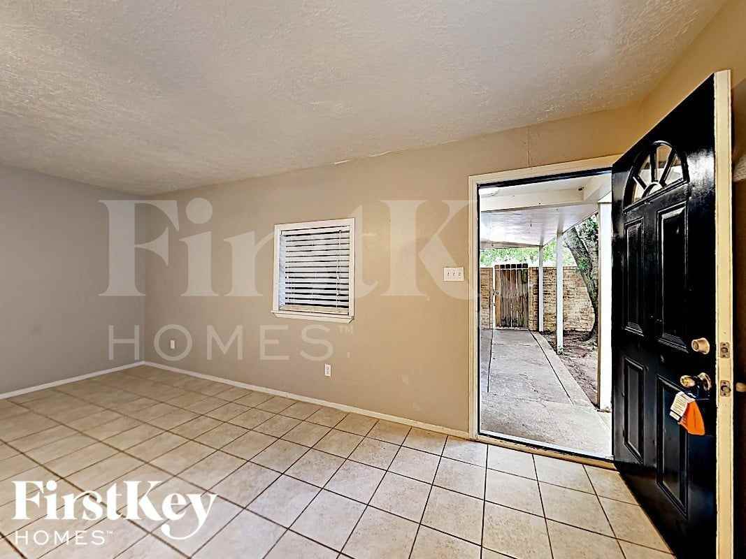 2009 Tremont Ct - Photo 3 of 16