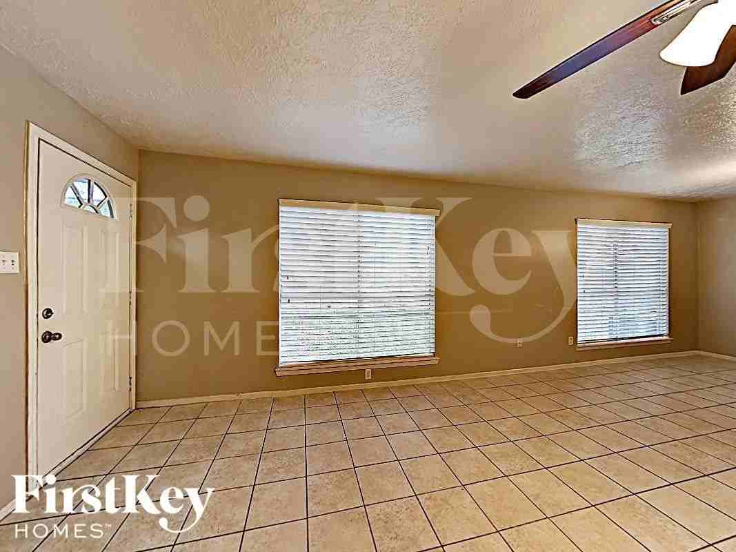 2009 Tremont Ct - Photo 5 of 16