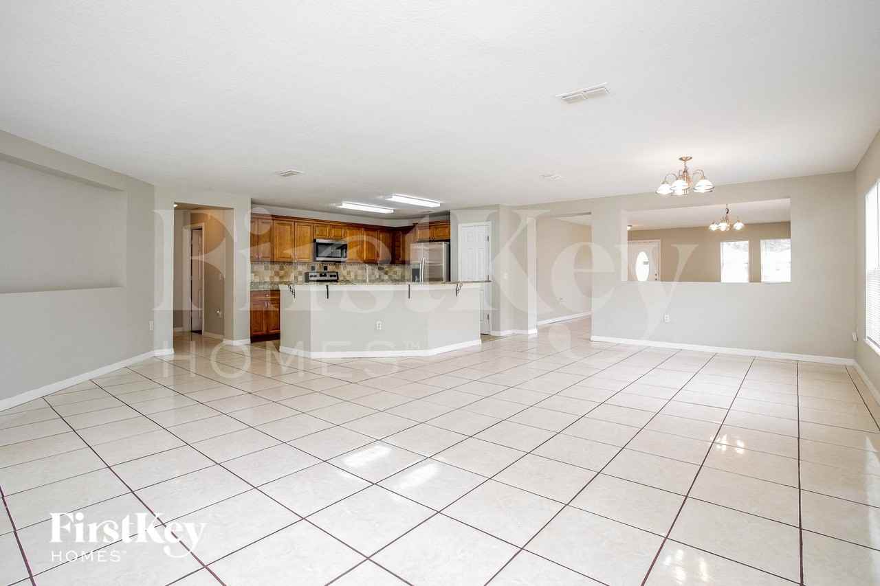 1932 Michigan Ct - Photo 4 of 18