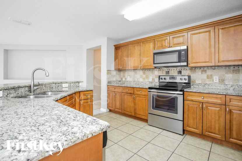 1932 Michigan Ct - Photo 7 of 18