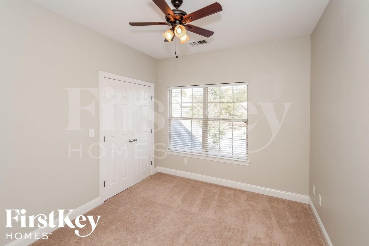 1819 Winnepeg Cir - Photo 6 of 15