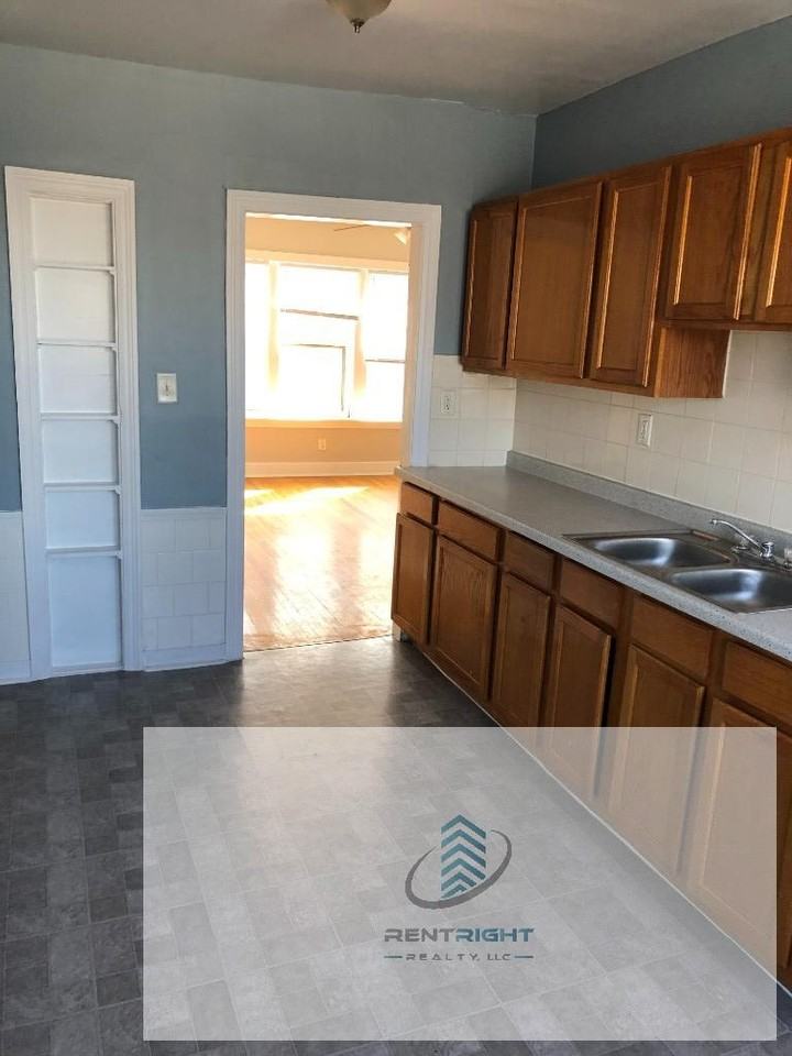 4649 N Elston Ave #4649-2 - Photo 3 of 8