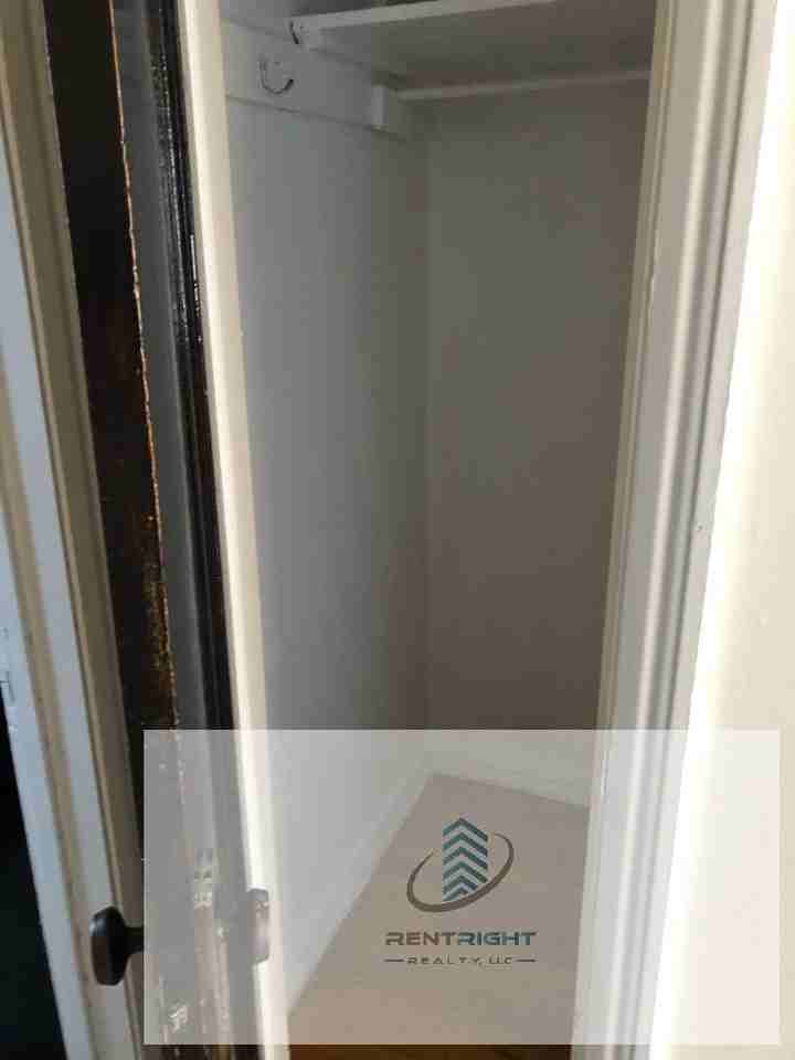 4649 N Elston Ave #4649-2 - Photo 6 of 8