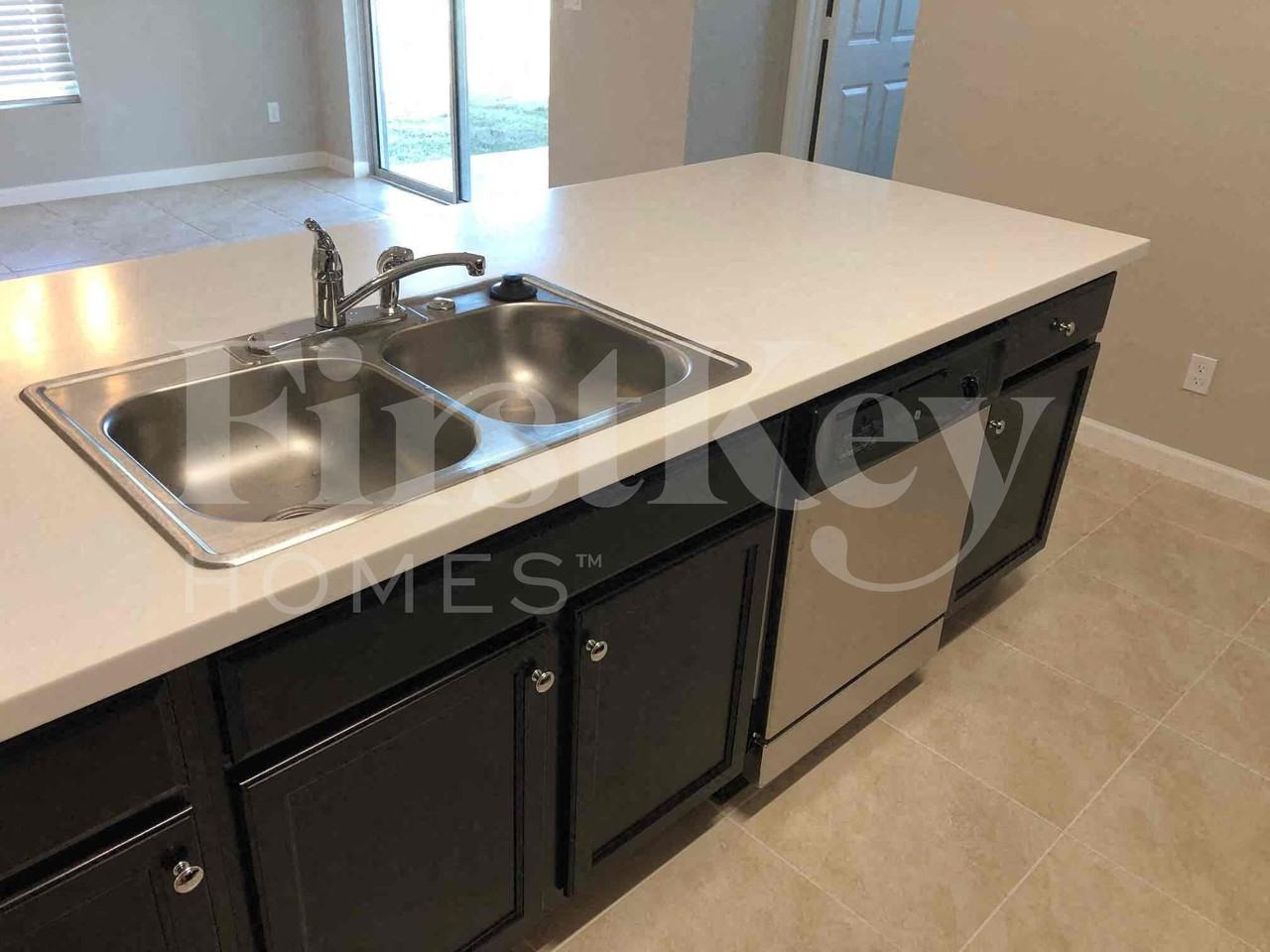 1773 Sw Cannon Ave - Photo 7 of 21