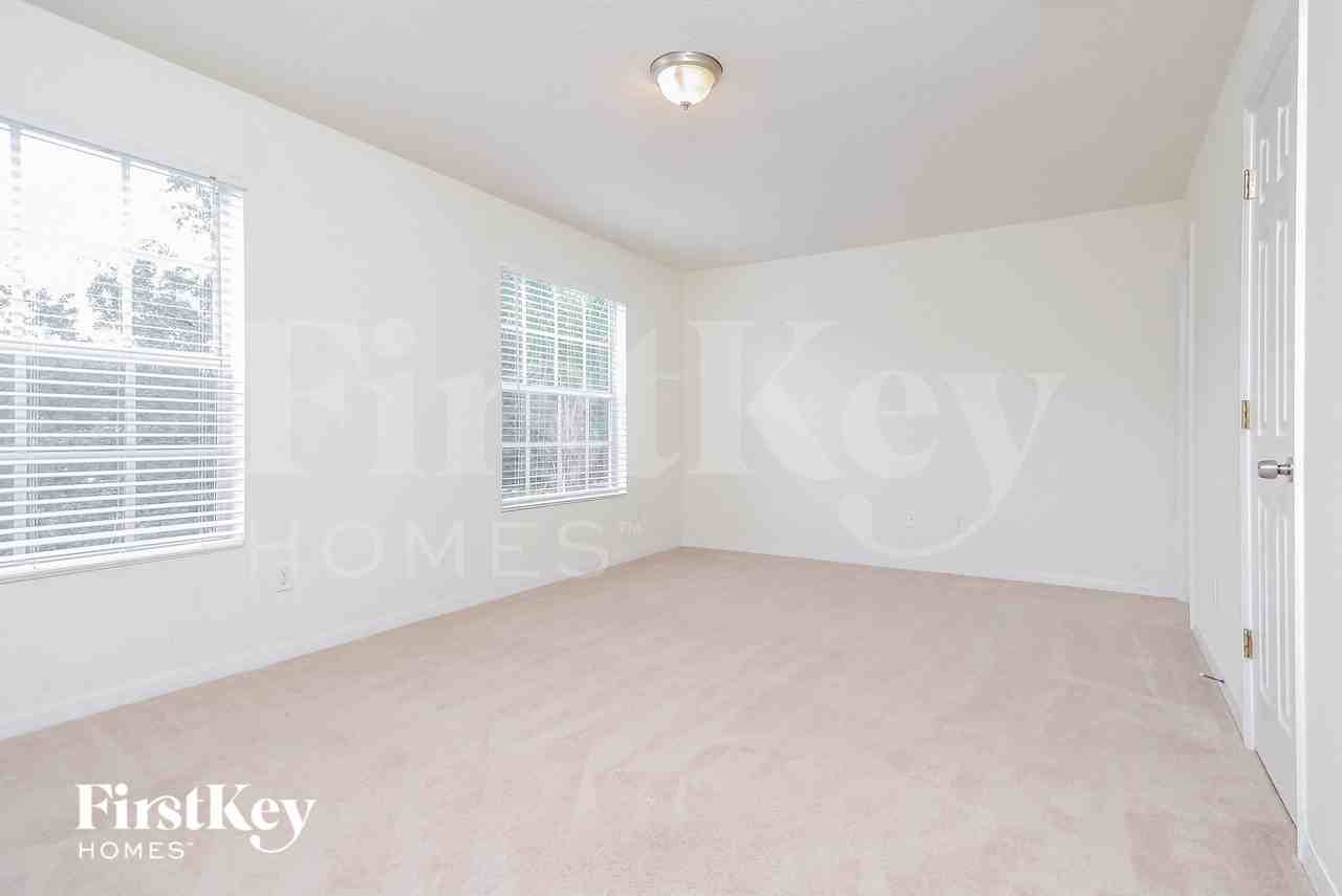 17006 Falconridge Rd - Photo 7 of 15