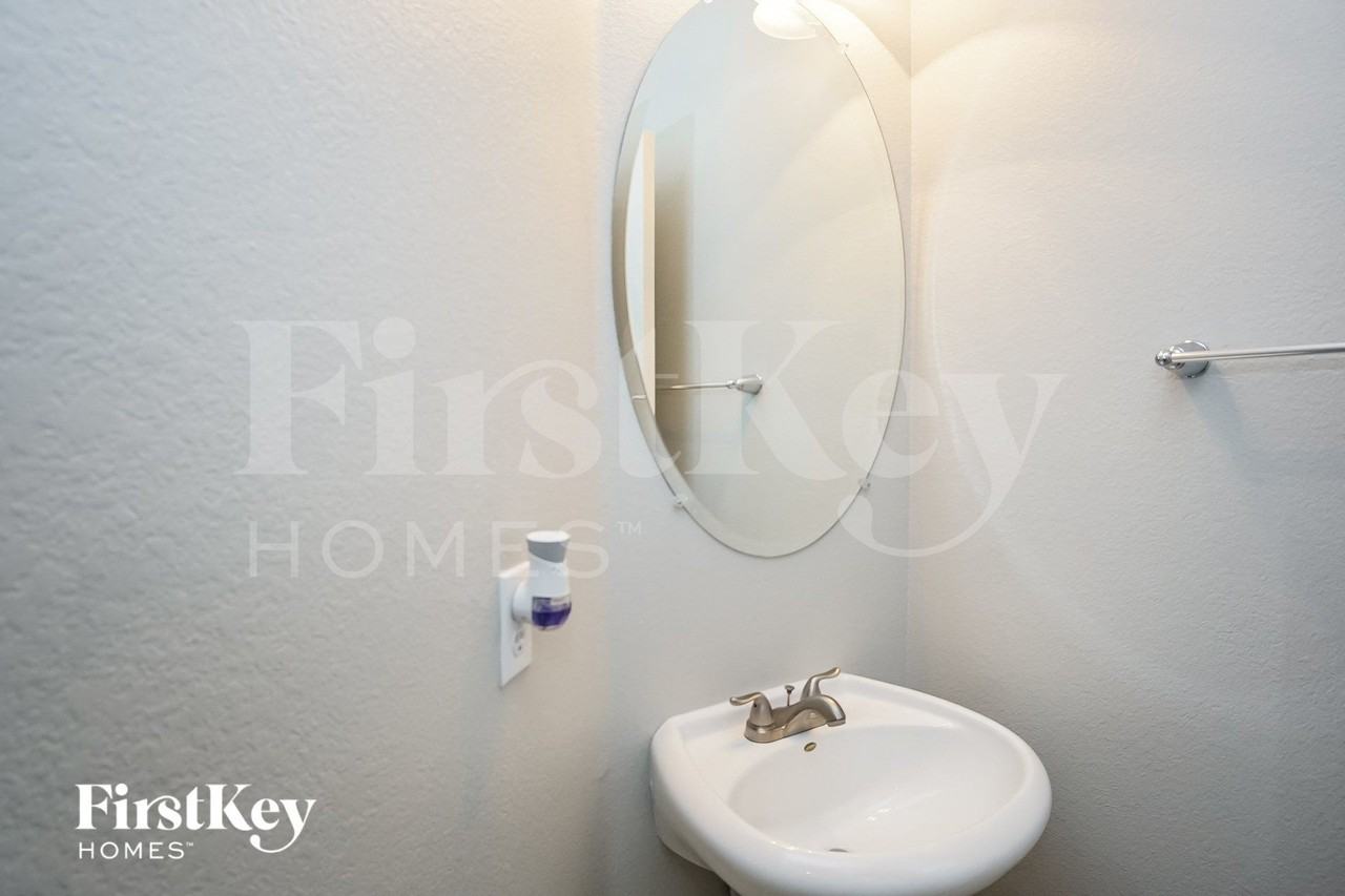 168 Rolling Cove Ave - Photo 6 of 15