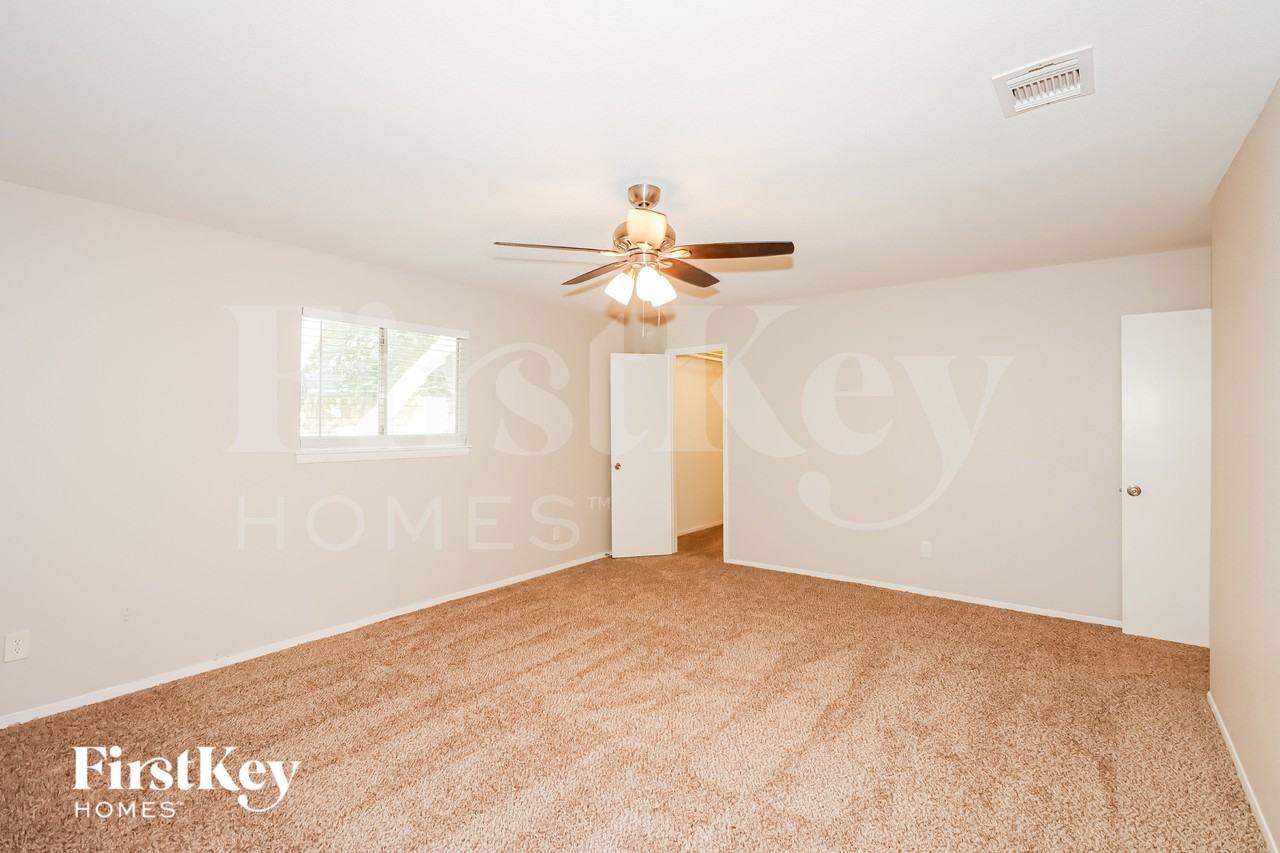 15818 Nutcracker Ct - Photo 7 of 15