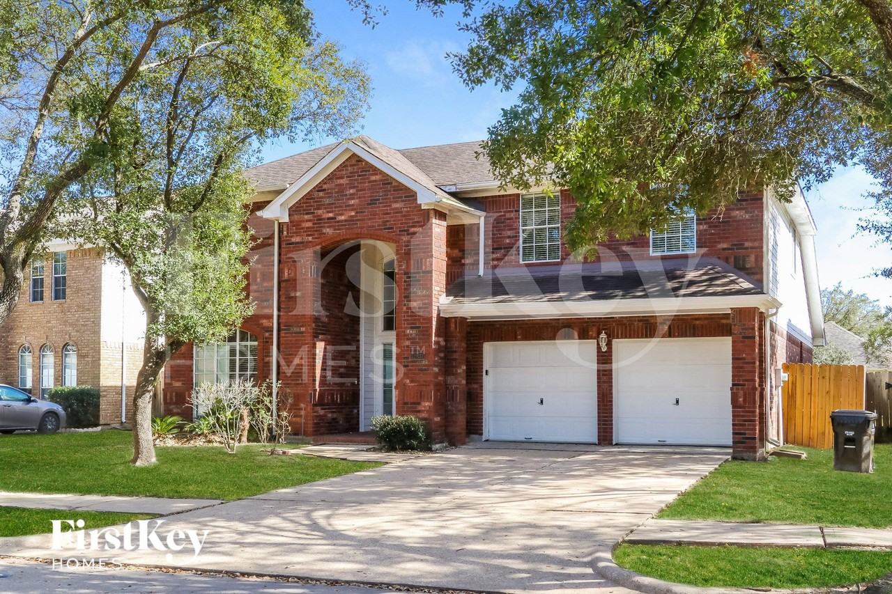 12831 Pheasant Lake Ct - Photo 2 of 15