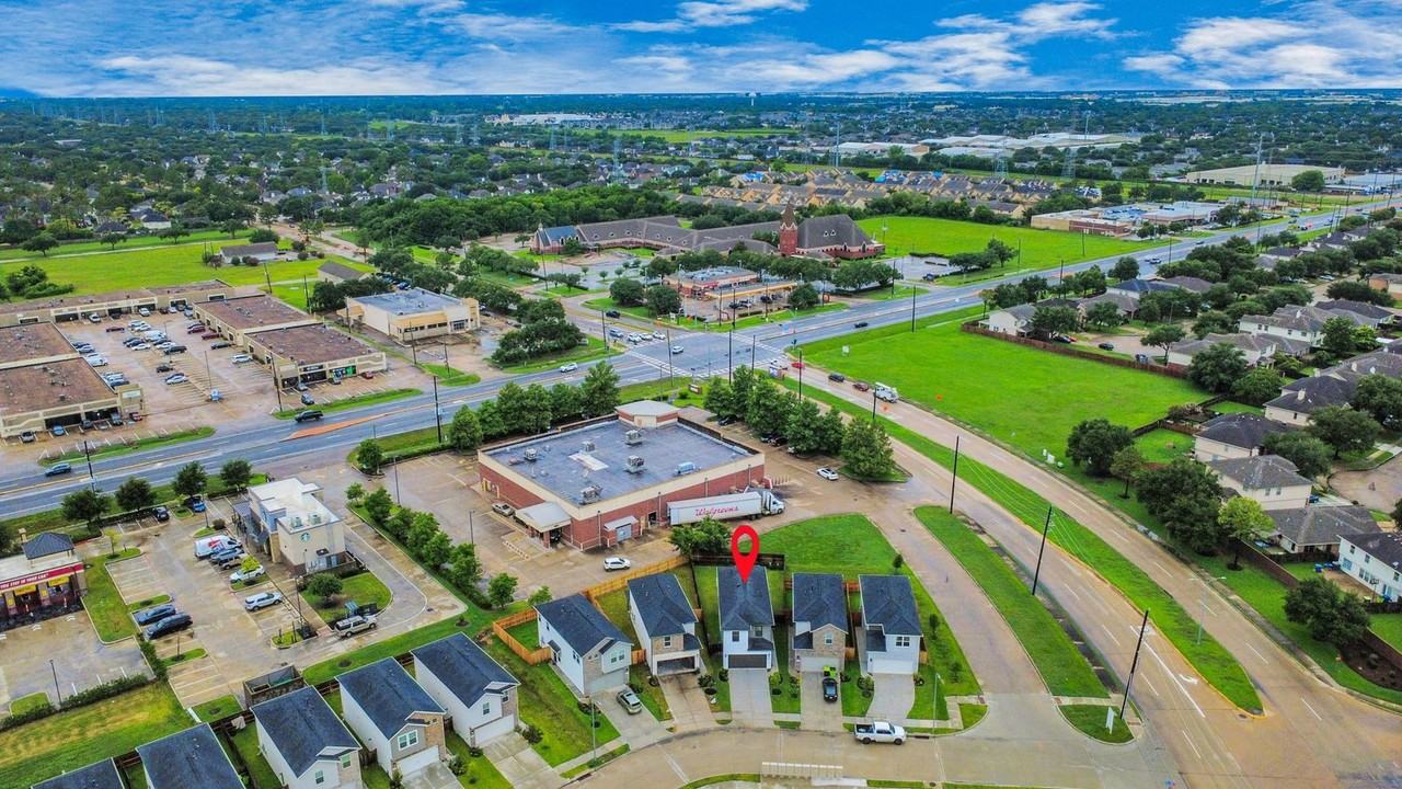 Revolution Way - Photo 2 of 8