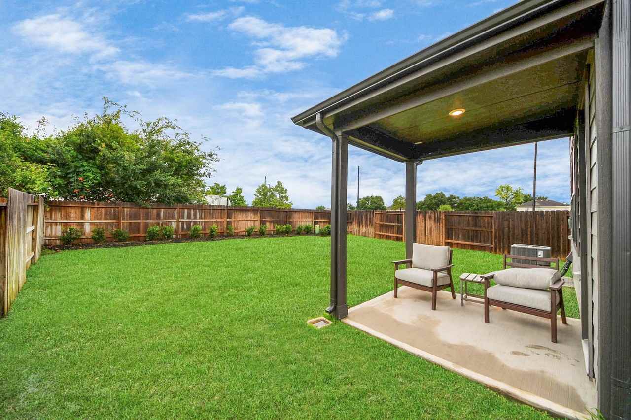 Revolution Way - Photo 3 of 8