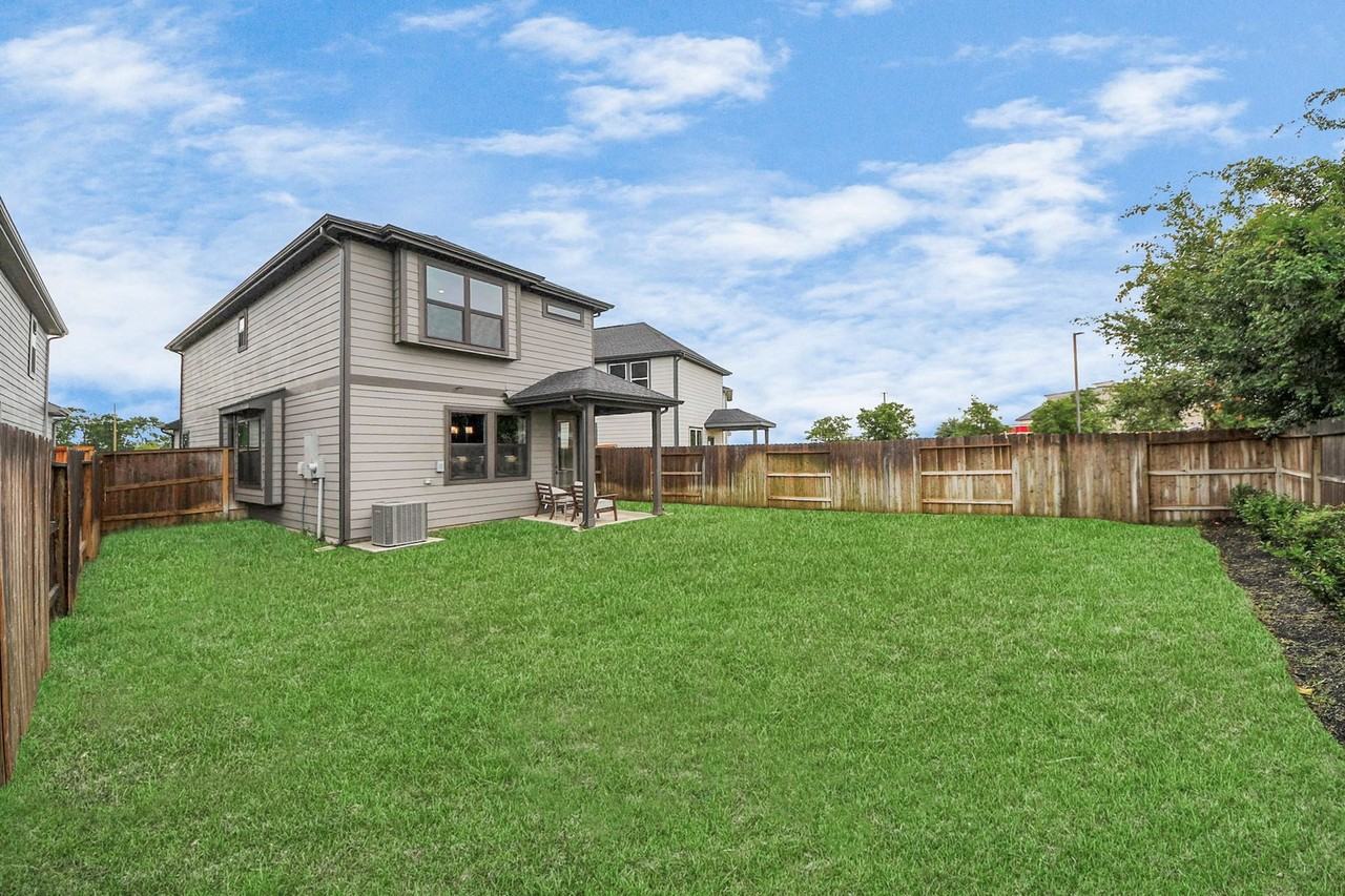 Revolution Way - Photo 5 of 8