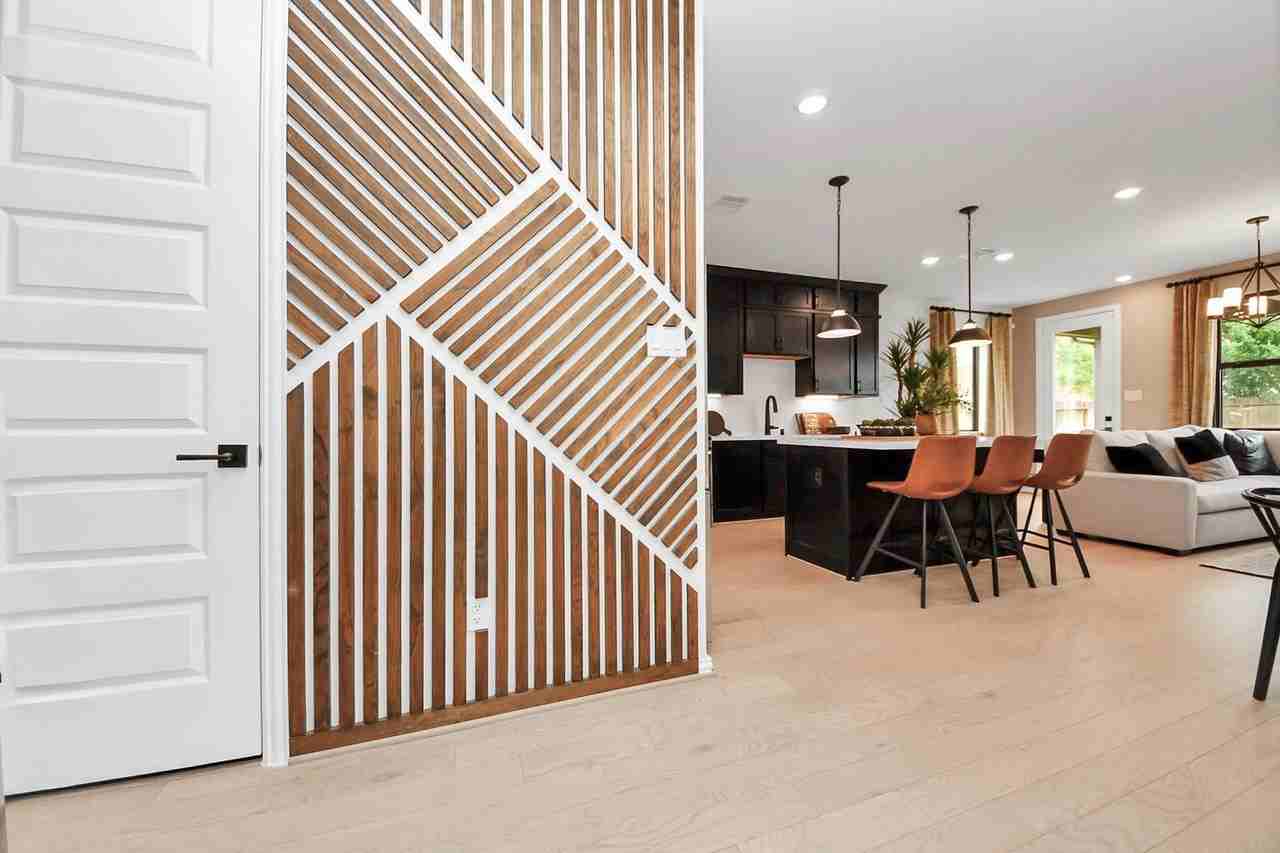 Revolution Way - Photo 6 of 8