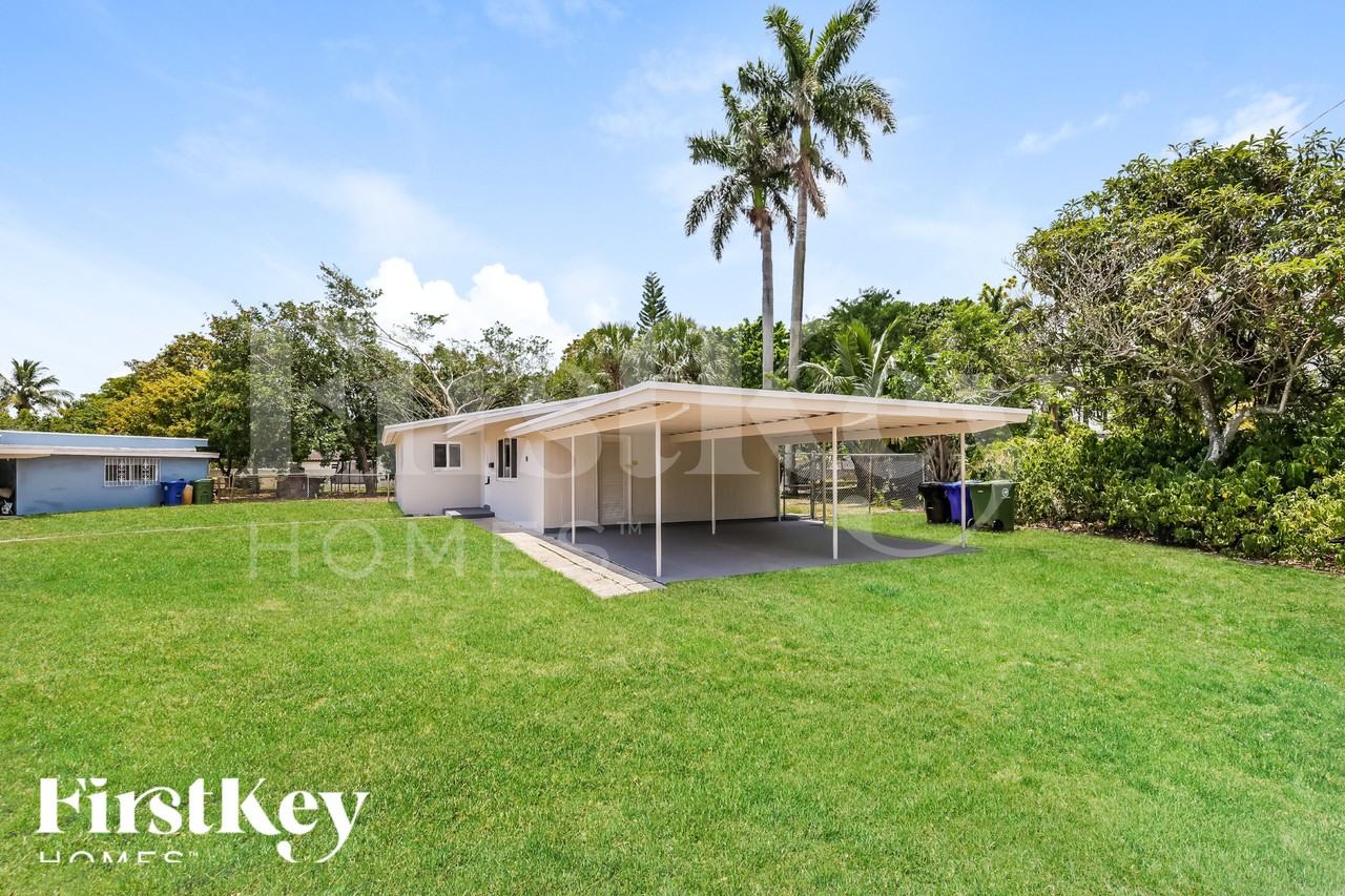 1236 Nw 18th St - Photo 2 of 16