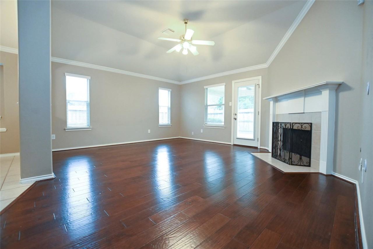 Promenade Ln - Photo 4 of 8