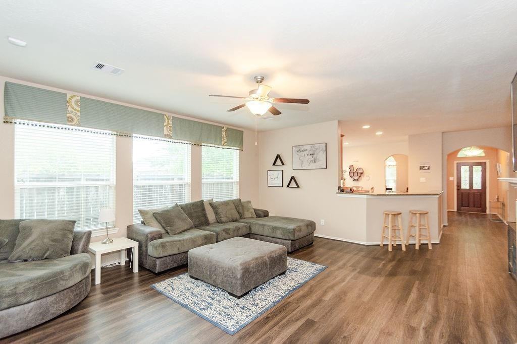 May Pine Ct - Photo 3 of 8