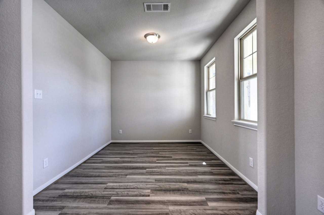 Blue Abbot Dr - Photo 3 of 8