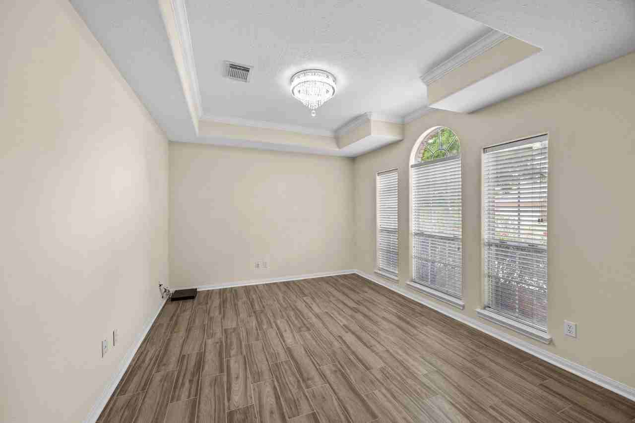 S Marathon Way - Photo 4 of 8