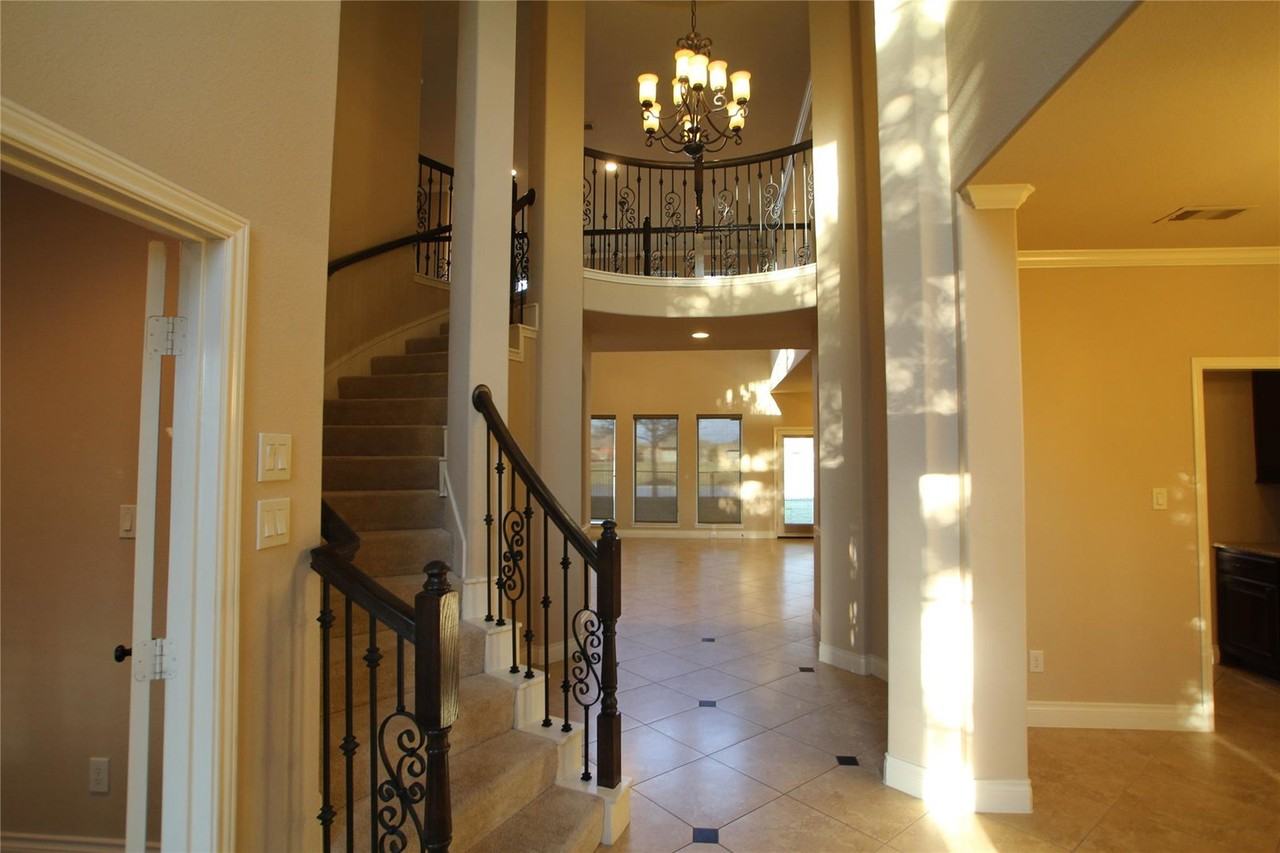 Biscayne Lake Dr - Photo 2 of 8