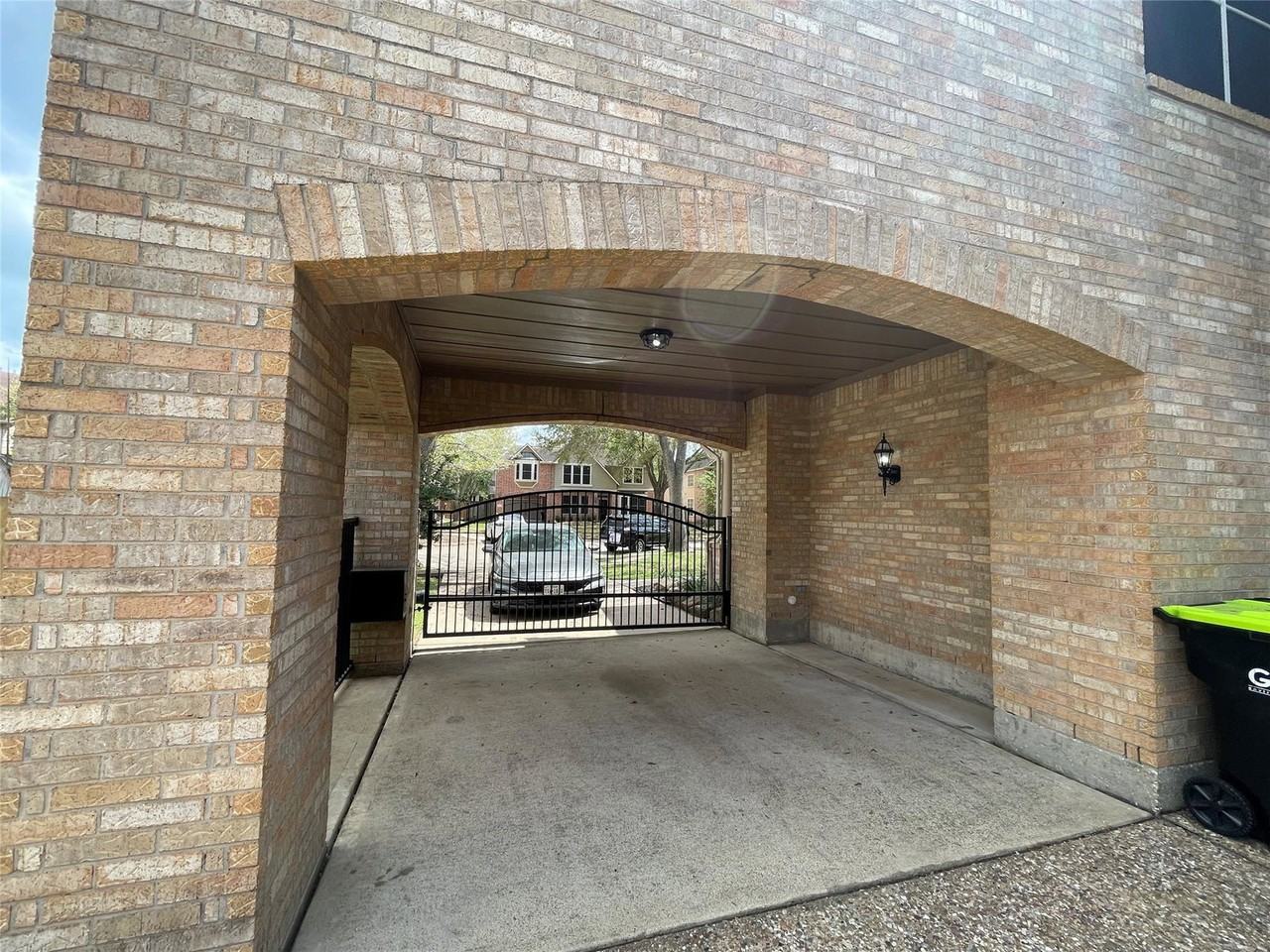 Velasco Ct - Photo 3 of 8