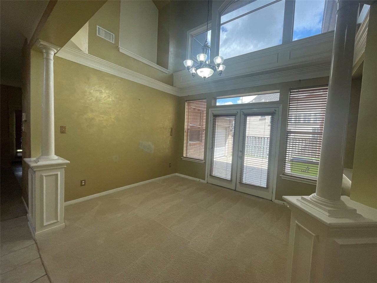 Velasco Ct - Photo 6 of 8