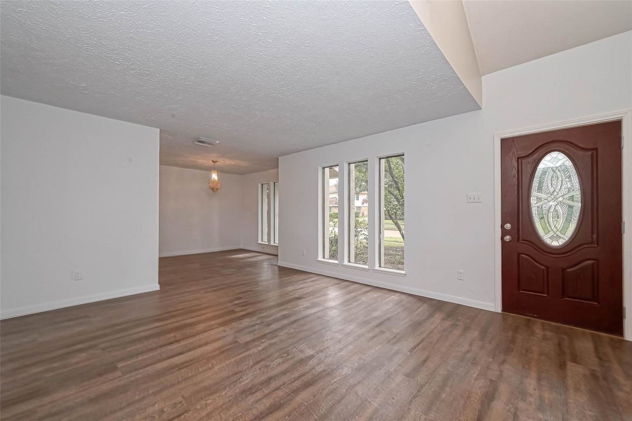 Pecan Ridge Dr - Photo 3 of 8