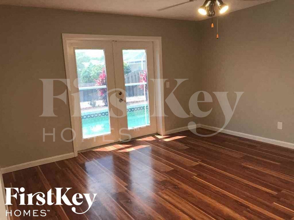 11764 Shirburn Cir - Photo 7 of 23