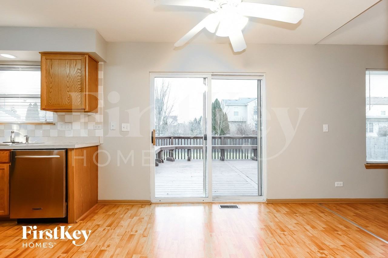 11730 Niagra Ln - Photo 4 of 15