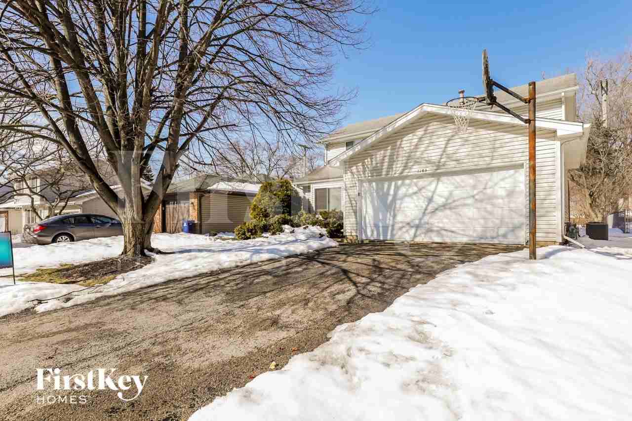 1143 Greensfield Dr - Photo 2 of 15