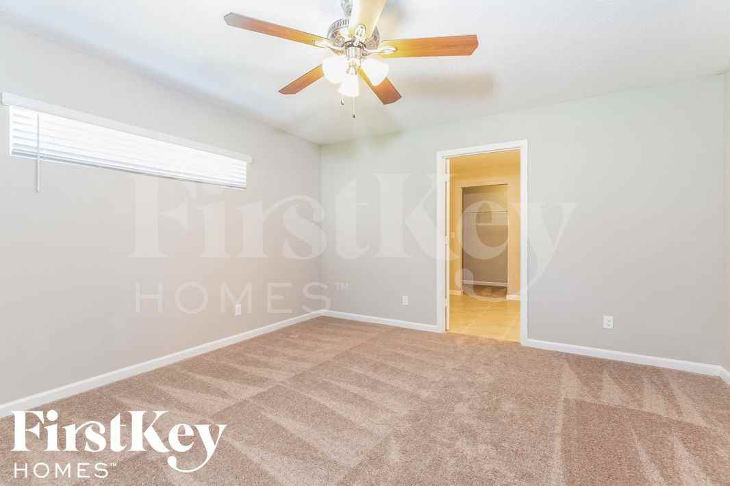 1133 Sw Eleuthera Ave - Photo 7 of 15