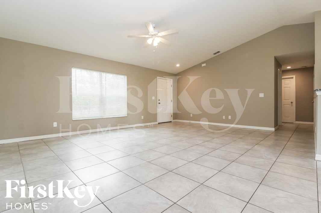 10379 Grail Ave - Photo 2 of 16