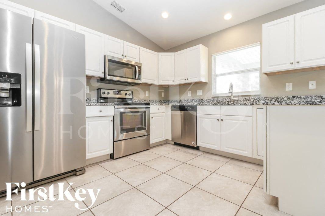 10379 Grail Ave - Photo 7 of 16