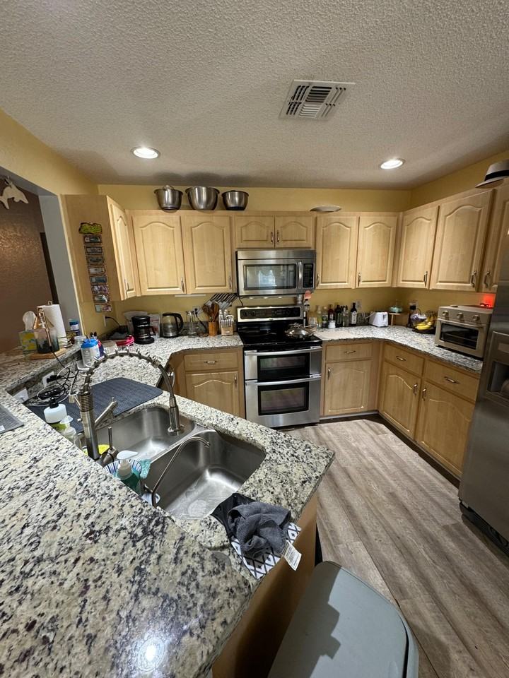 Bordeaux Blvd - Photo 7 of 13